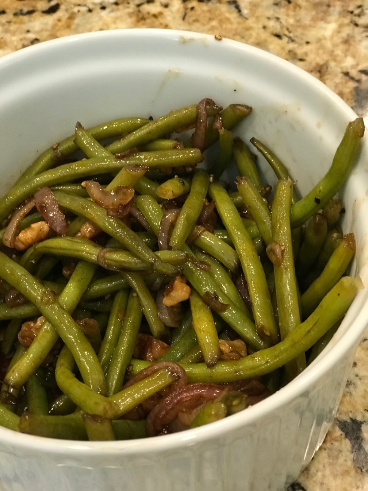 Green Beans With Browned Butter and Hazelnuts_image